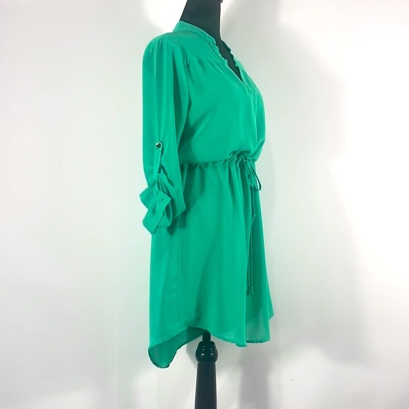 Francesca’s Green topaz, Medium Shirt Dress Mini, w drawstring adjustable belt - Picture 4 of 8
